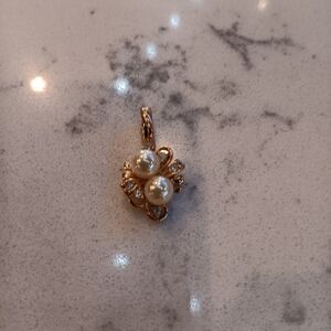 VINTAGE ROMAN GOLD PLATED PENDANT, PEARL & CRYSTAL